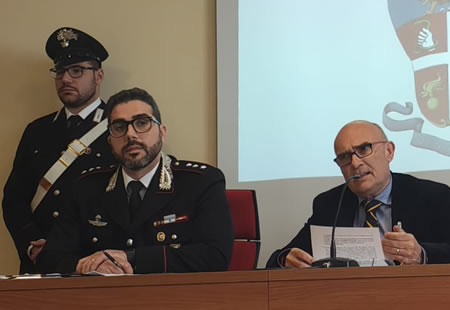ss36_conferenzapr.jpg (22 KB)