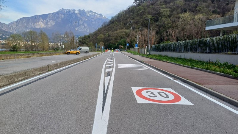 strada_La_Rocca4.jpg (116 KB)