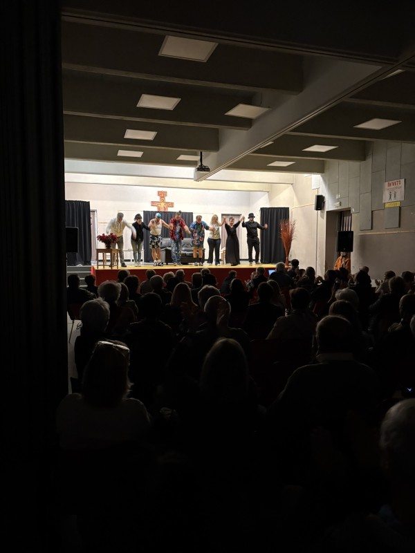 MALTRAINSCENA.JPEG (60 KB)