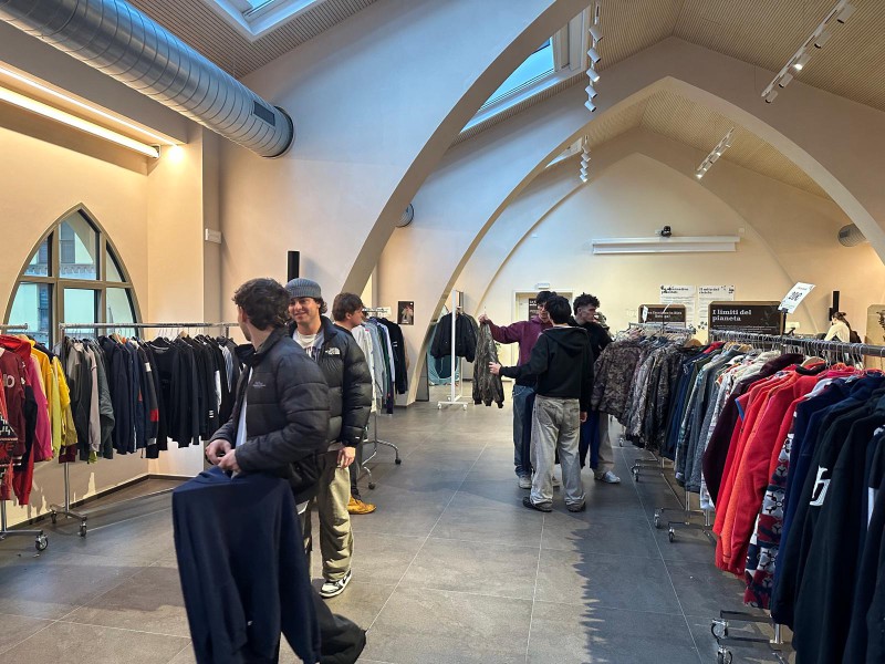 Revolution-moda_sostenibile-14.jpg (137 KB)