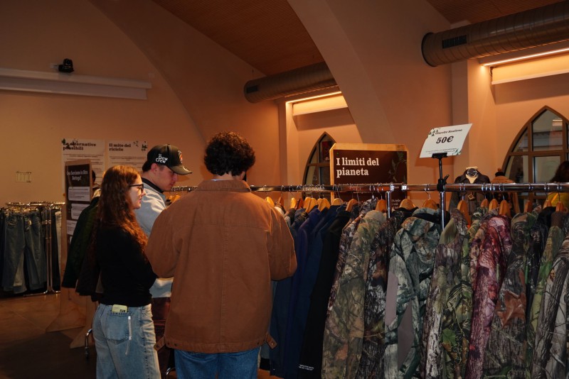 Revolution-moda_sostenibile-9.jpg (92 KB)