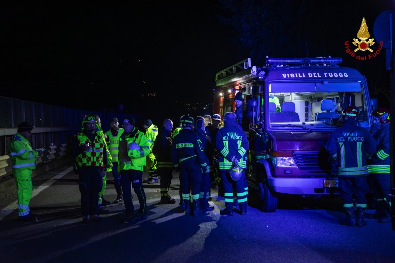 esercitazionegalleria17.jpg (88 KB)