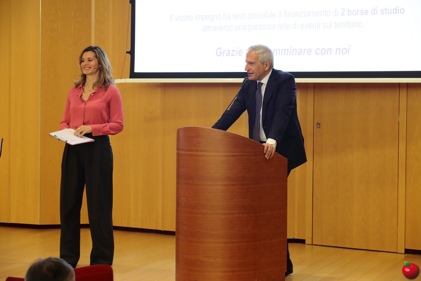 leccoagatha0008.jpg (188 KB)