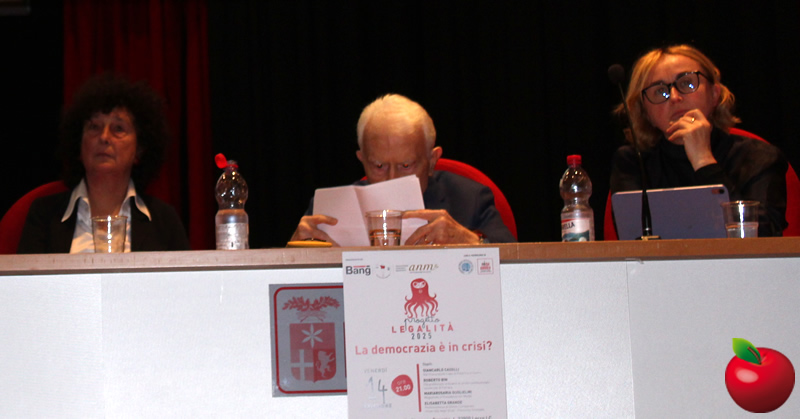 leccolegalita12.jpg (98 KB)