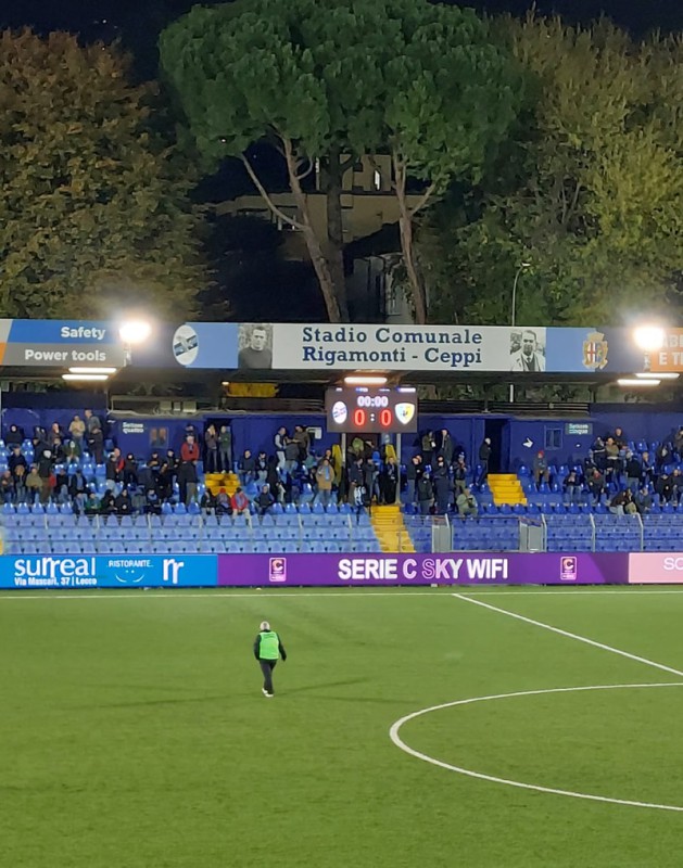 leccostadio.jpg (127 KB)