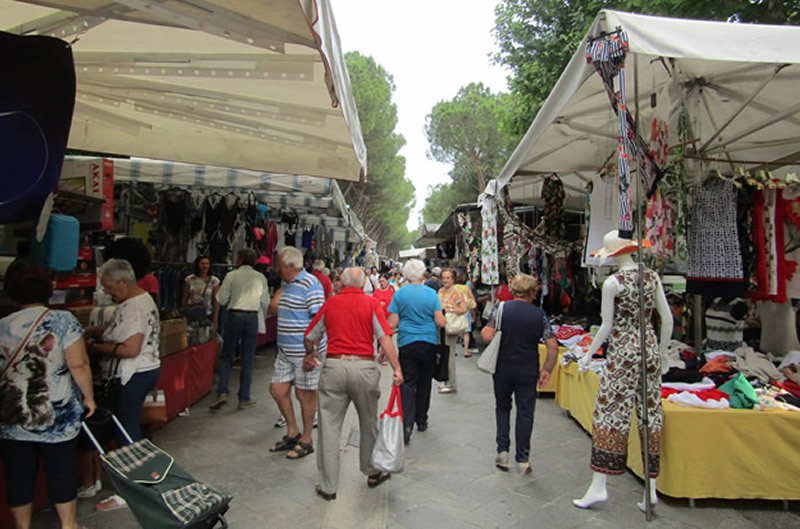 mercatocalolzio.jpg (122 KB)