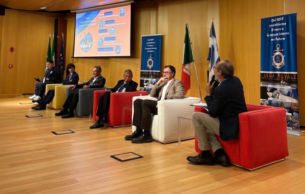 tavola_rotonda.jpeg (152 KB)