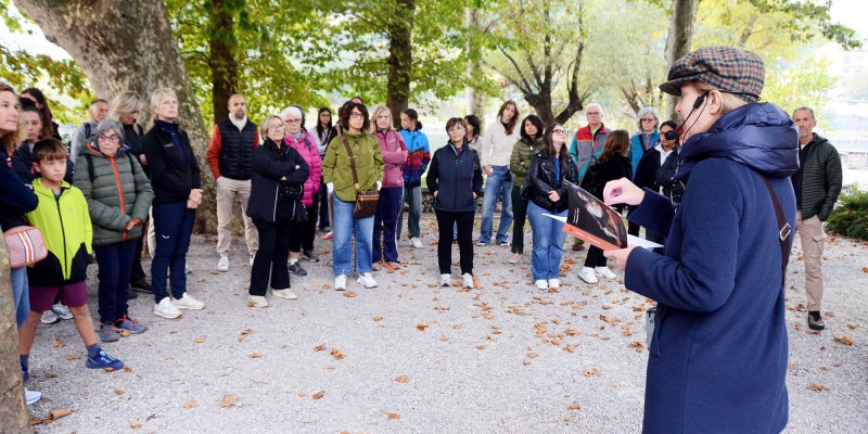 LE_DONNE_NEI_PROMESSI_SPOSI_6.jpg (287 KB)