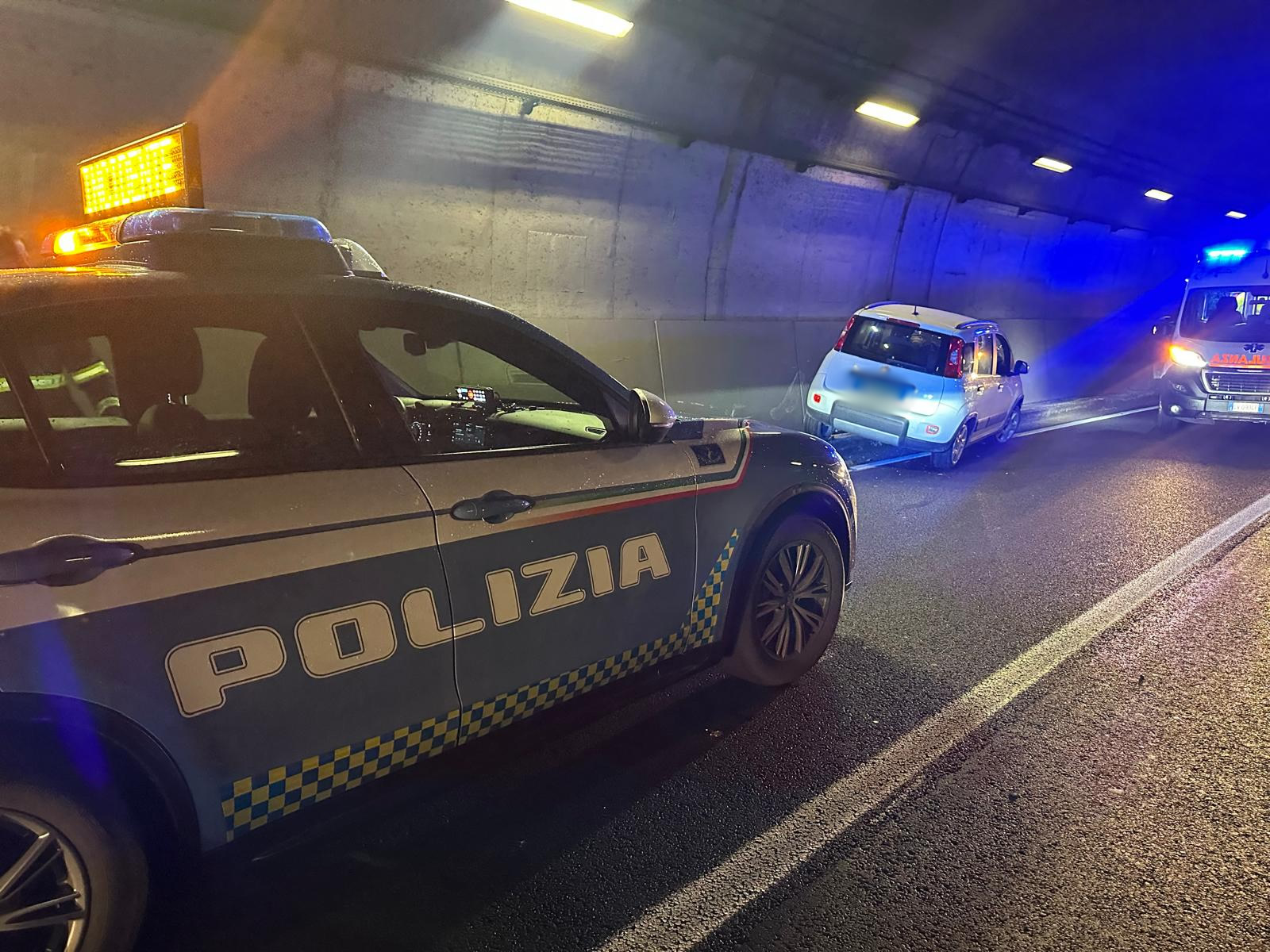 LcTunnelScontro1OK.jpg (452 KB)