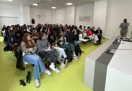 casadellacaritaprima.jpg (103 KB)