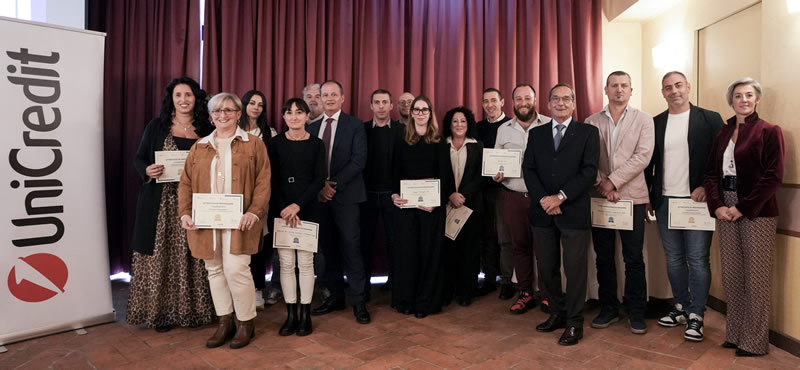 excellenceawards__1_.jpg (70 KB)