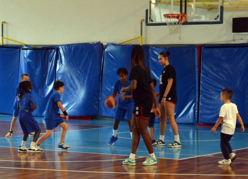 010_Minibasket_Festa.jpg (102 KB)