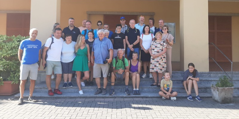 20_anni_gemellaggio_-_foto_di_gruppo_a_Dervio.jpeg (191 KB)
