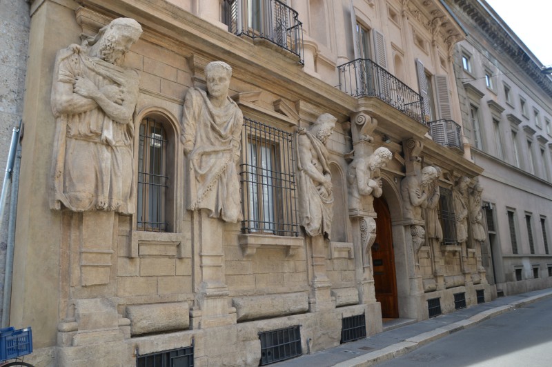 Casa_omenoni_a_Milano__3_.JPG (115 KB)