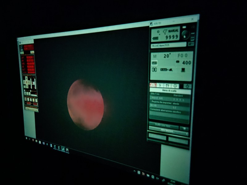 eclissi__6_.jpg (47 KB)