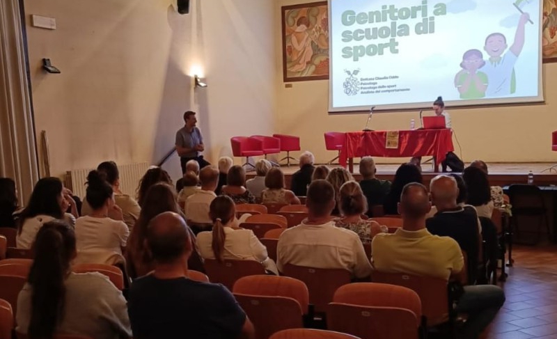 genitori_a_scuola_di_sport.jpg (171 KB)