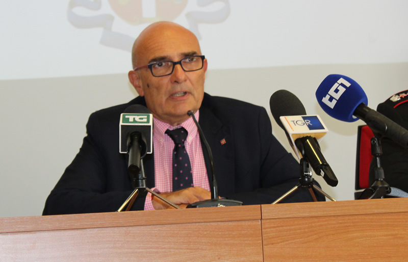 leccoconferenzacc2.jpg (112 KB)