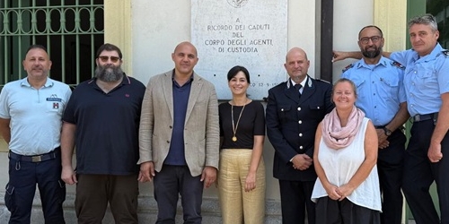 carcere_di_Lecco_visita_Fragomeli_Pd-1.jpg (96 KB)