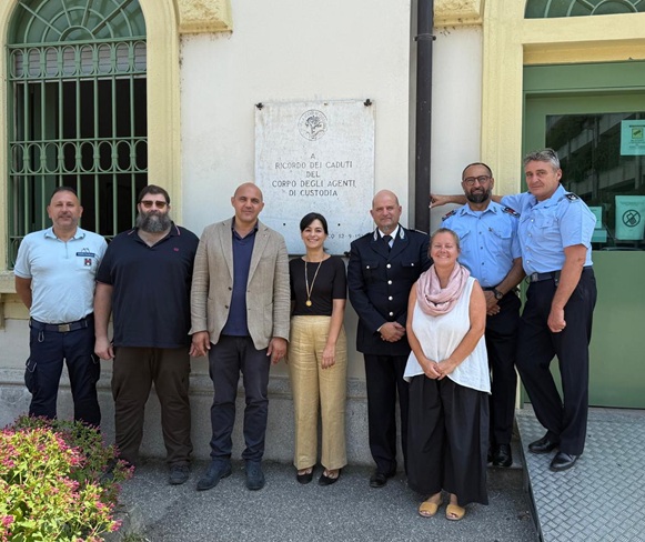 carcere_di_Lecco_visita_Fragomeli_Pd.jpg (114 KB)