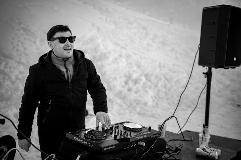 foto_DJ_FREDDY.jpeg (66 KB)