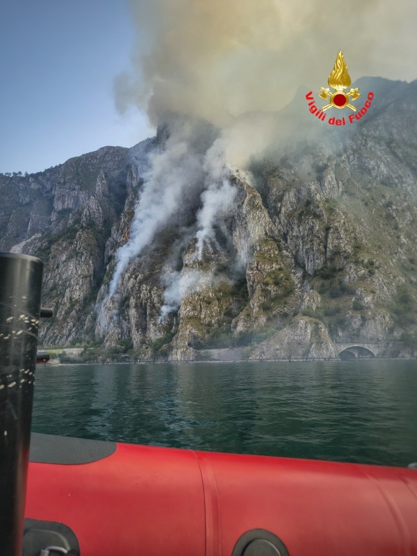 incendiomoregallo4.jpg (97 KB)