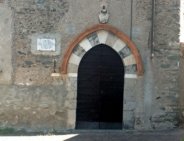 larioscaffale_1.jpg (227 KB)