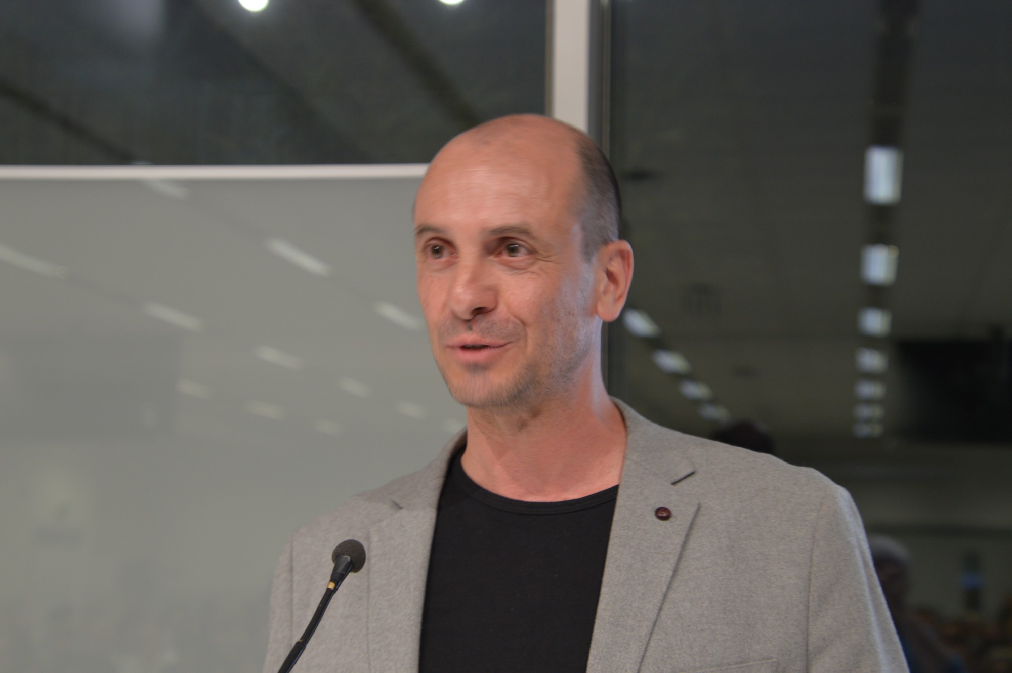 5_Stefano_Sangalli.JPG (204 KB)