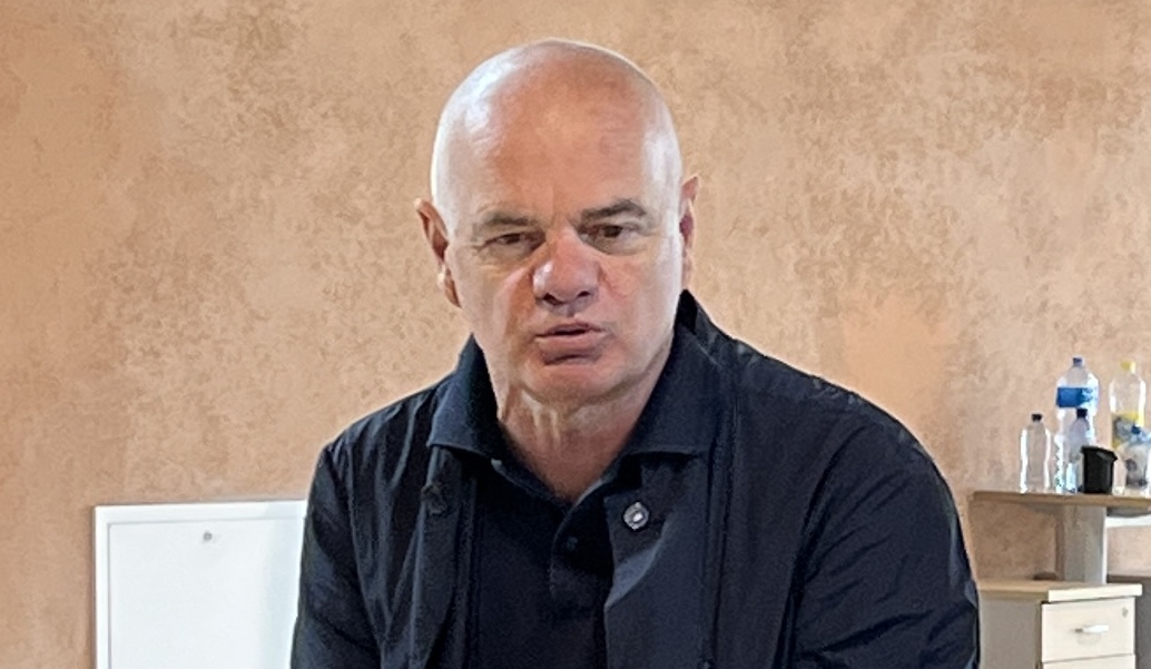 Derflingher.jpg (299 KB)