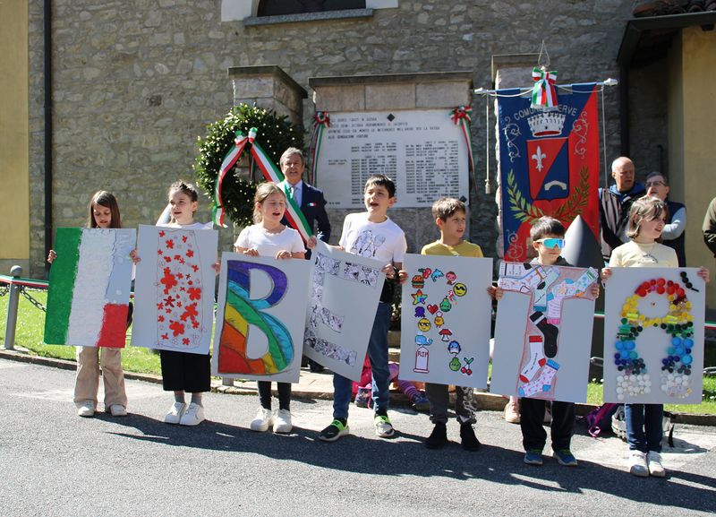 Erve_XXV_Aprile4.JPG (129 KB)