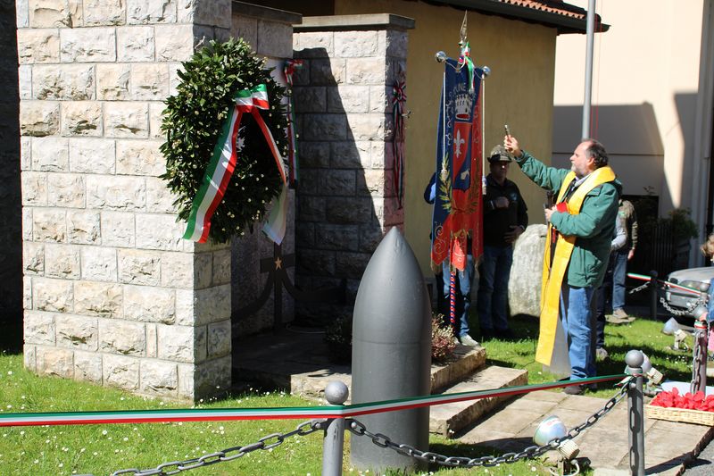 Erve_XXV_Aprile5.JPG (136 KB)