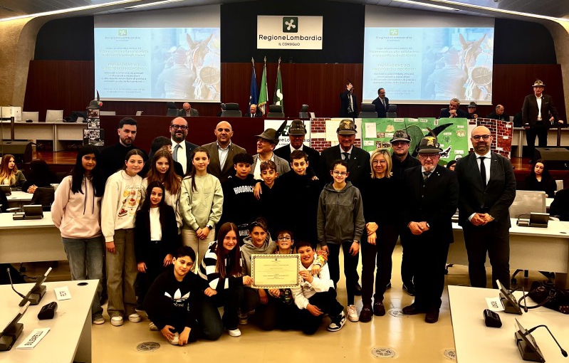 Premiazione_Cremeno_Alpini.jpg (296 KB)