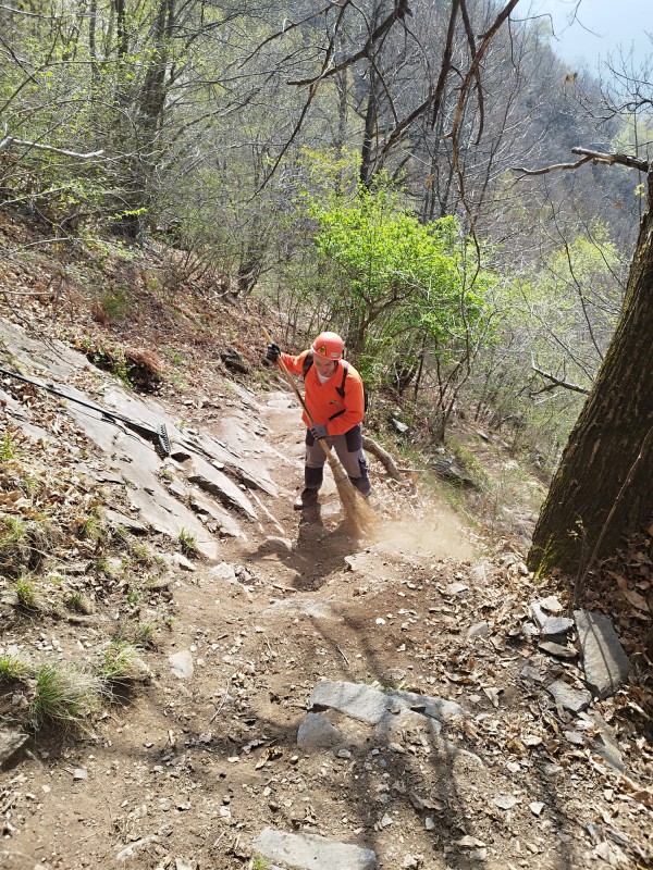 Ripristino_sentiero_3.jpg (247 KB)