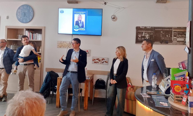 apericenacolella4.jpg (222 KB)