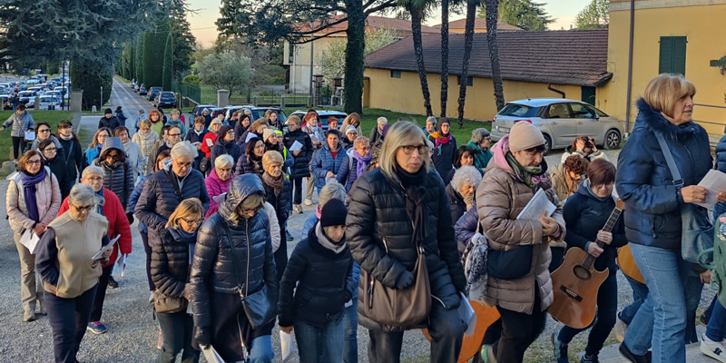 casatenovopreghierapr.jpg (184 KB)