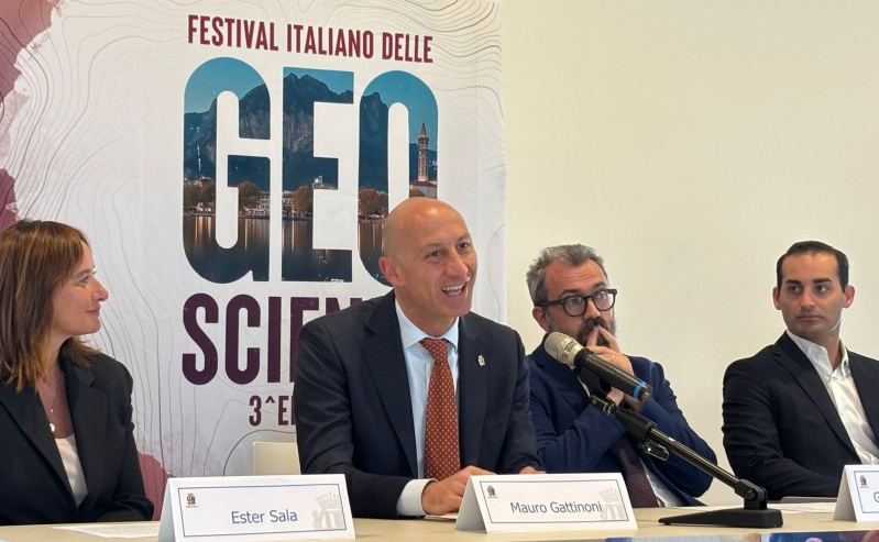 geocult2.jpg (203 KB)