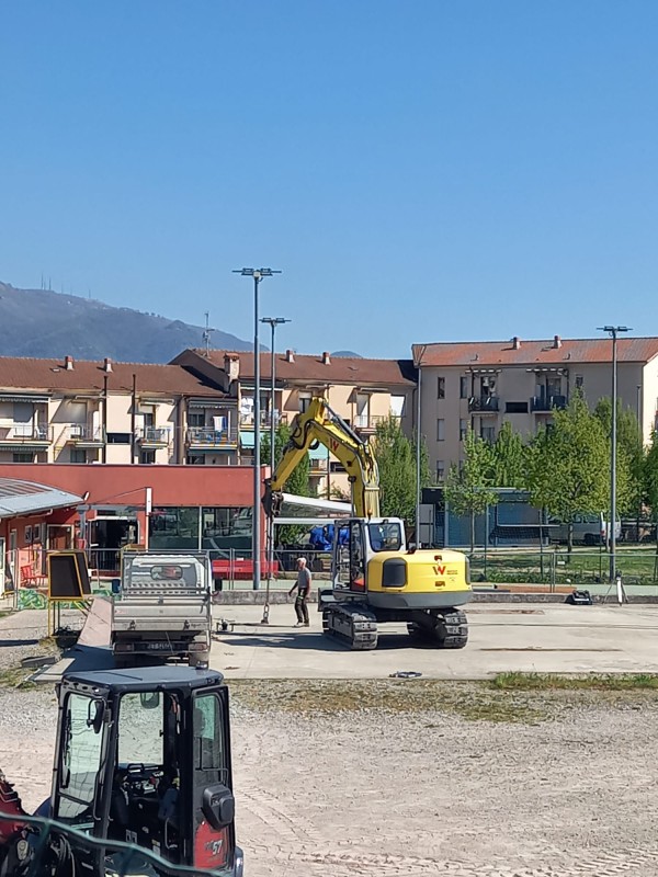 lavoriskate.jpg (128 KB)