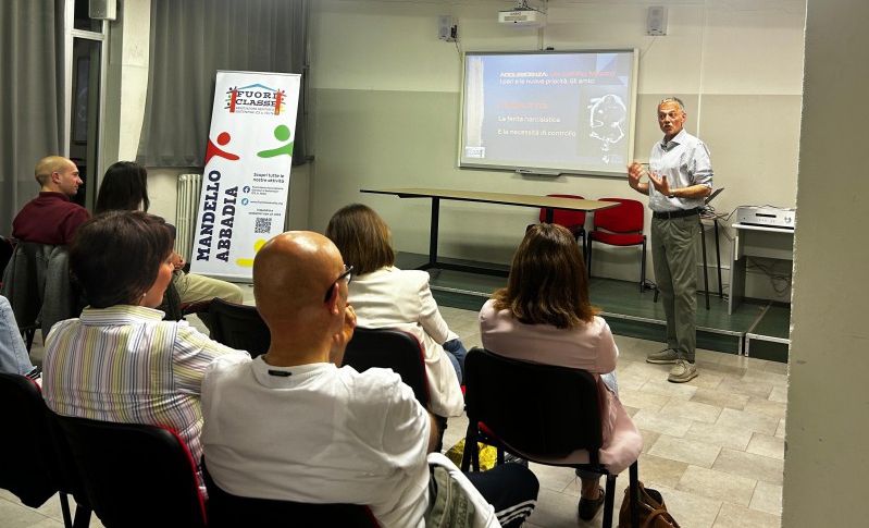 mandellobugiada2.jpg (220 KB)