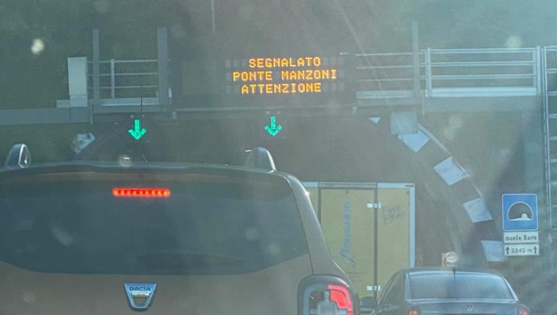 montebarrotunnel.jpg (52 KB)