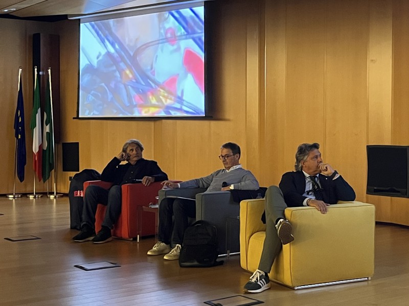 simoncellilecco__4_.jpg (95 KB)