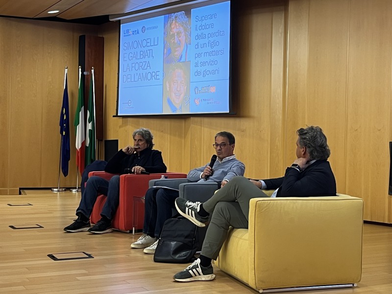 simoncellilecco__8_.jpg (102 KB)