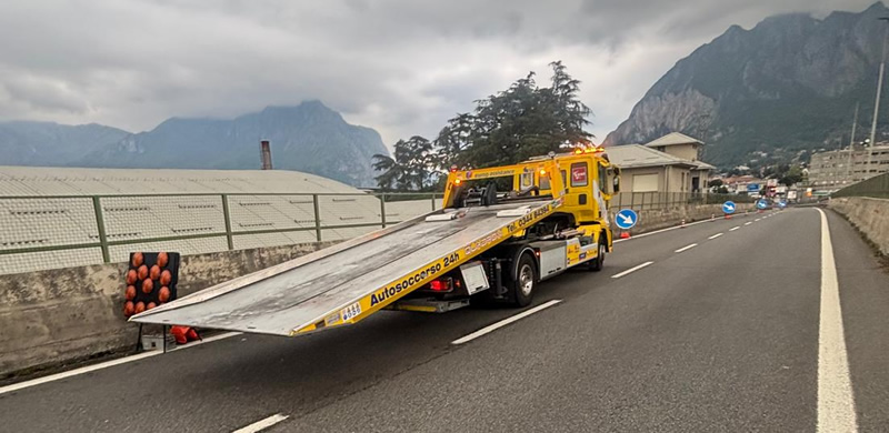 sinistropontemanzoni3.jpg (114 KB)