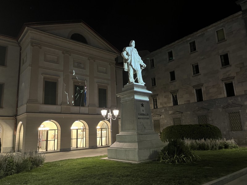 teatrosocietalecco.jpeg (94 KB)