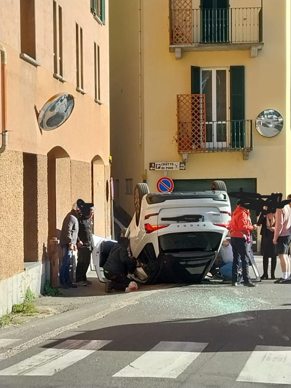 varennaauto.jpg (121 KB)