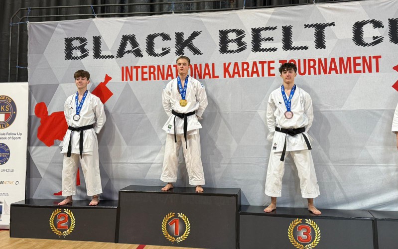 Podio_Bonsai_Mirto_-Rigamonti_-Corti.jpg (258 KB)