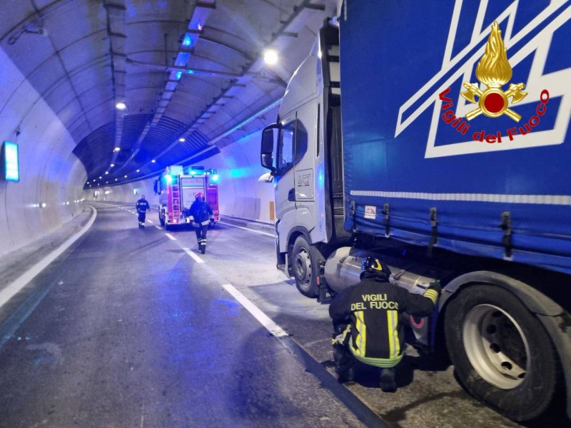 camionmontepiazzo1.jpg (116 KB)