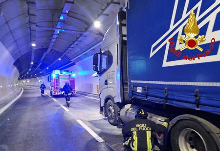 camionmontepiazzo1pr.jpg (157 KB)