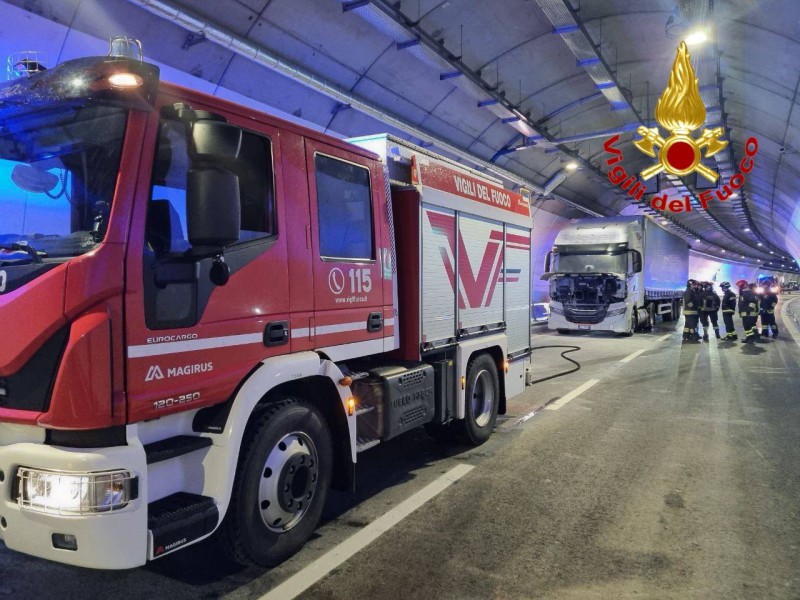 camionmontepiazzo6.jpg (132 KB)