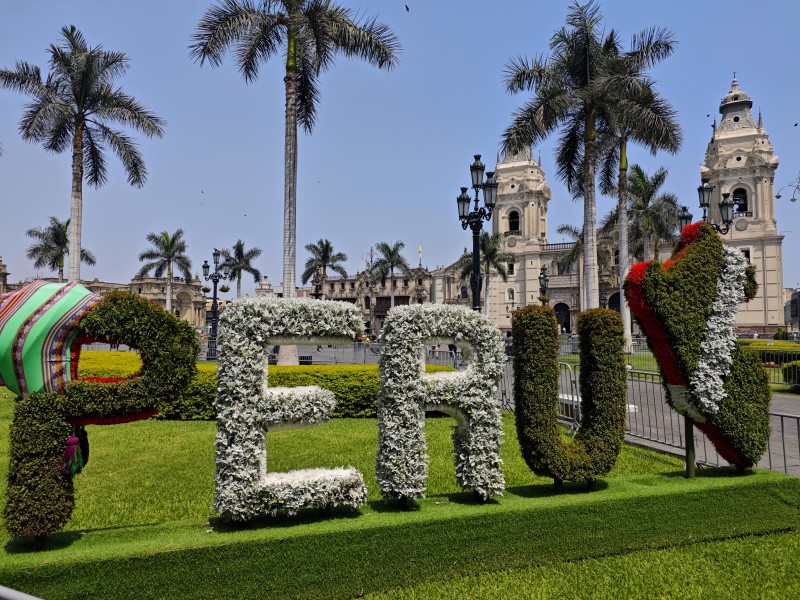 musicaperu2.jpg (184 KB)