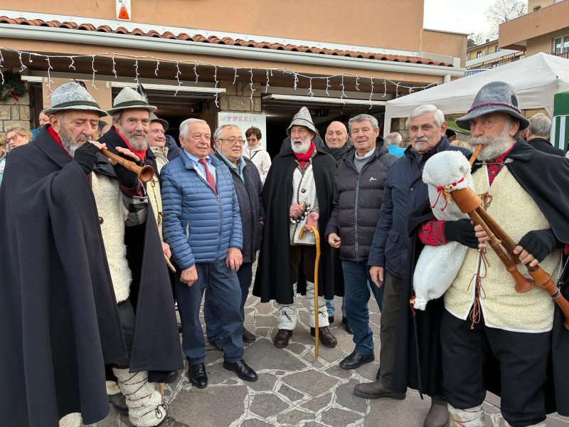 presepeburini1.jpeg (149 KB)