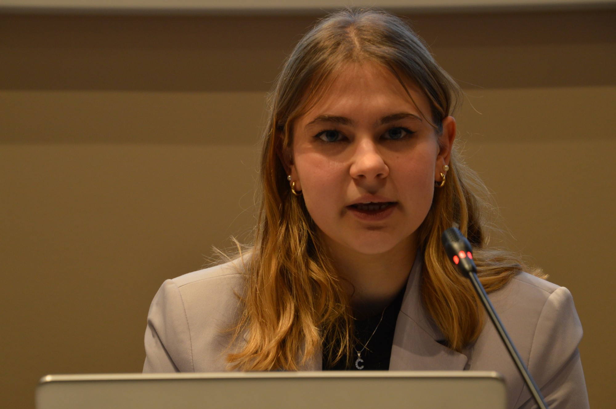 04_Chiara_D_Anna__1_.JPG (305 KB)